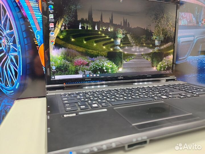 Ноутбук FullHD 17.3