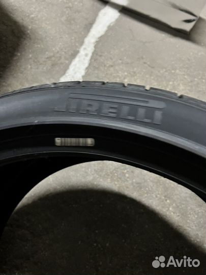 Pirelli P Zero 275/35 R21