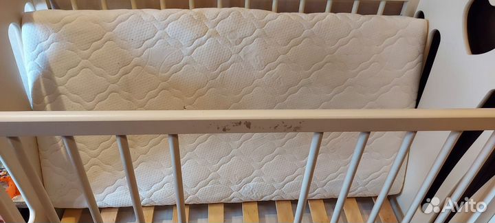 Детская кровать+стульчик для кормления+матрас