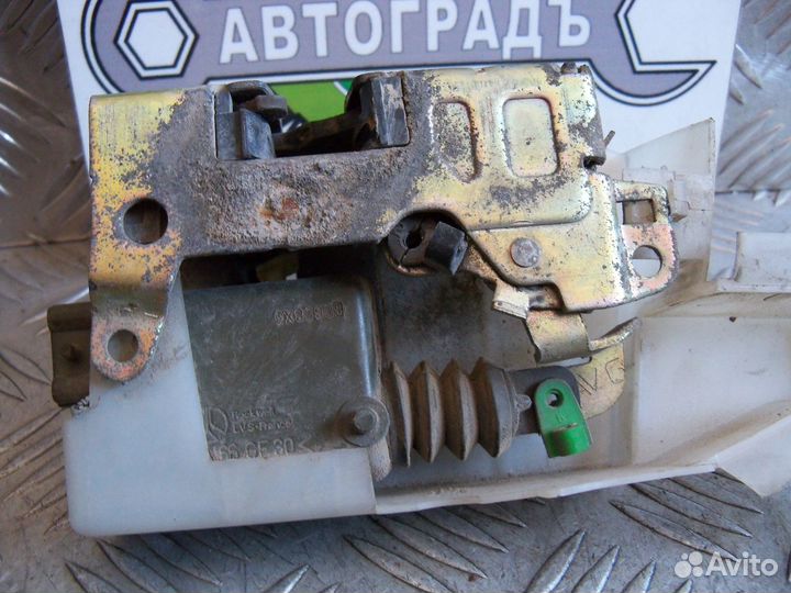 Замок двери передней левой Renault Symbol 06г