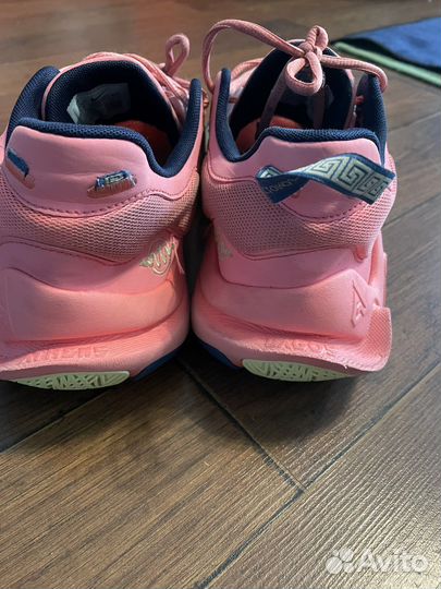 Баскетбольные кроссовки Giannis Immortality 2