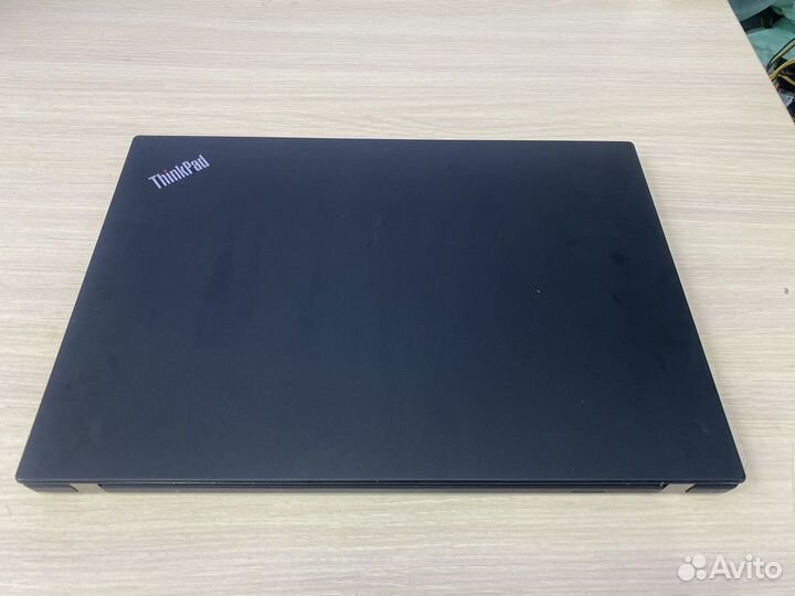 Lenovo Thinkpad T490, бизнес серия