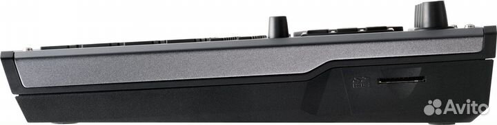 Сэмплер и процессор эффектов Roland SP-404mkii