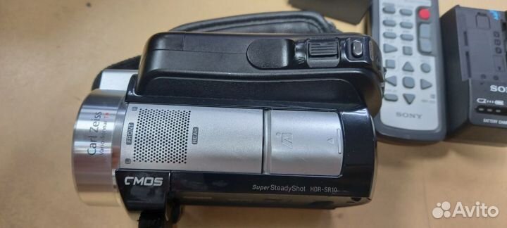 Видеокамера Sony HDR-SR10E