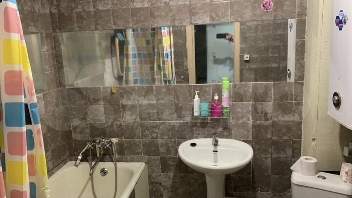 2-к. квартира, 55 м², 3/9 эт.