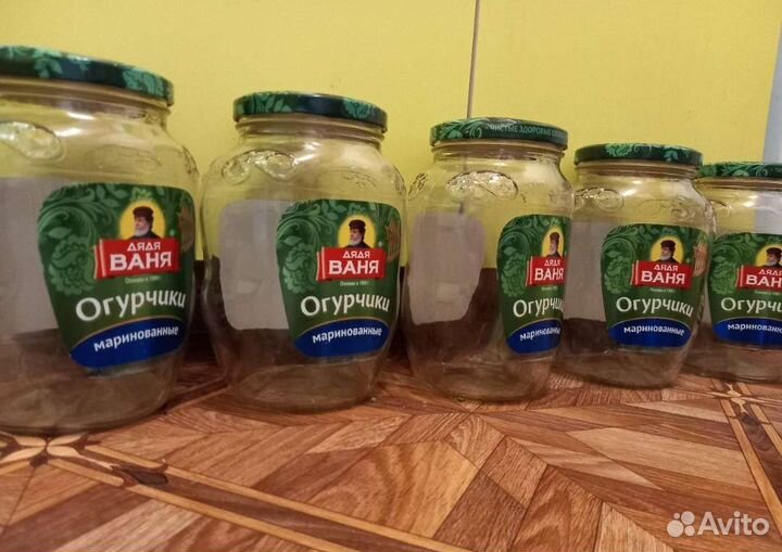 Фигурные банки стеклянные с крышками 1.8л