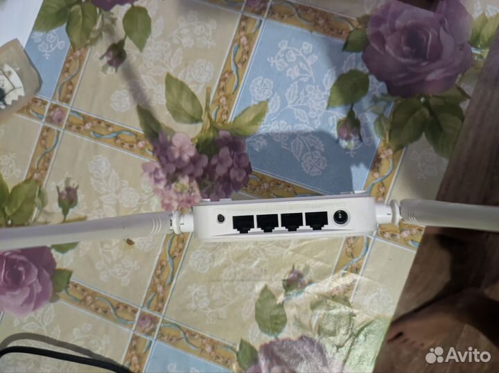 Роутер маршрутизатор tenda n301