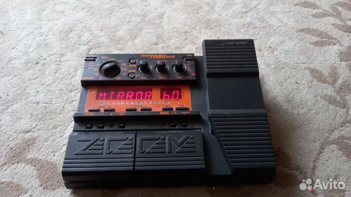 Процессор для бас гитары Zoom 708 ii