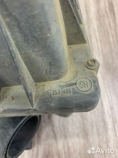 Корпус воздушного фильтра Opel Astra H Z14XEP