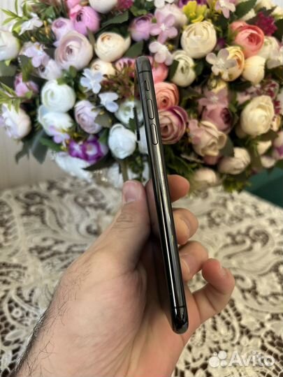 iPhone X, 64 ГБ