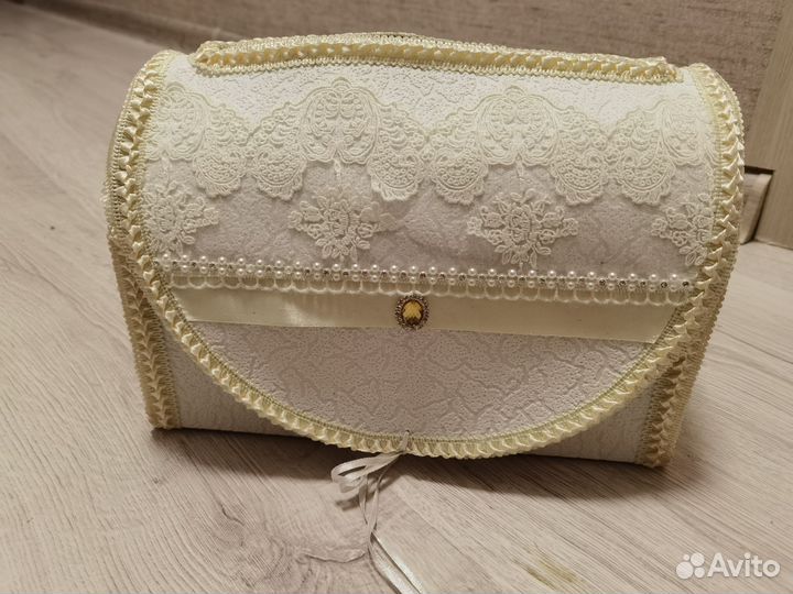 Свадебное украшение на бутылки и казна