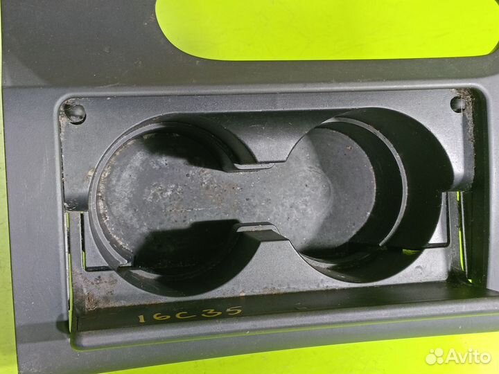 Подстаканник для Mazda 6 2002-2007