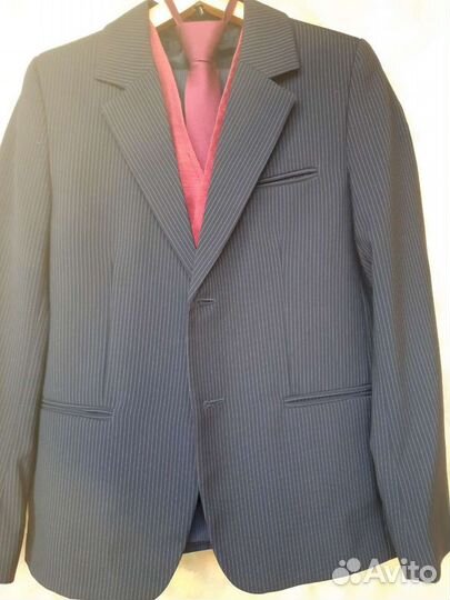 Костюмы школьн. 128-130,;134,;140,; 146.с рубашкой