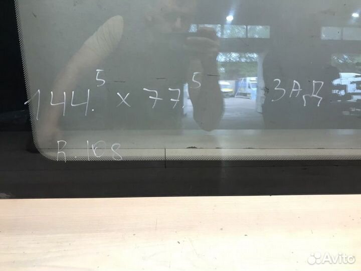 Стекло заднее левое Mercedes Sprinter W904 OM611