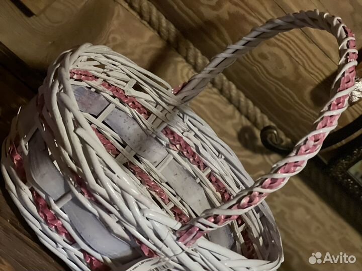 Корзина плетёная из ивы средняя