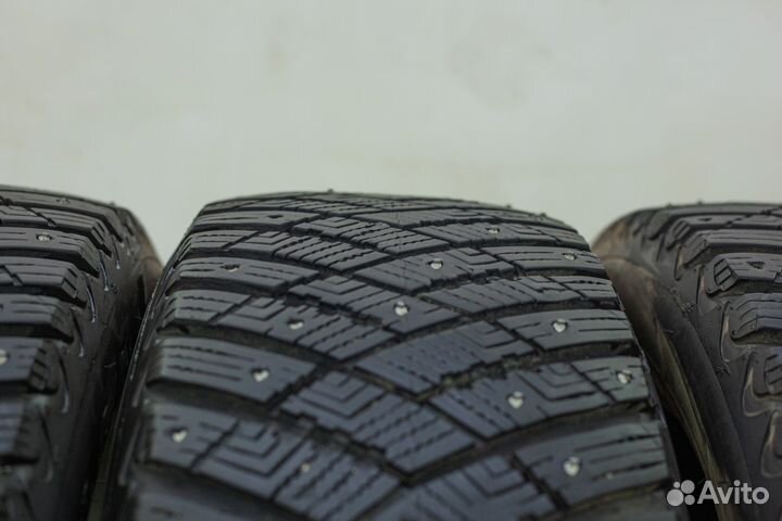Goodyear UltraGrip Ice Arctic SUV 235/55 R19 105T