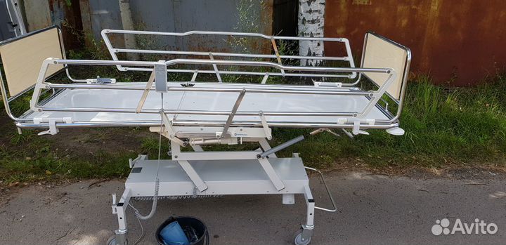 Кровать медицинская