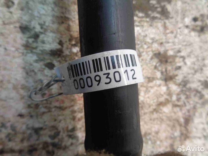 Полуось зад R Audi Q7 4L 7L8501201