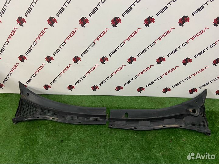 Жабо левая правая часть Mazda 3 BK седан