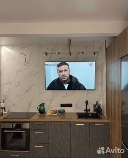 Мастер на час. Повесить телевизор