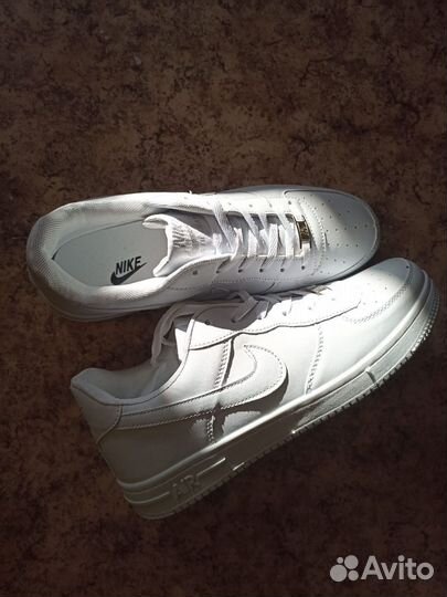 Кроссовки мужские 43 размер новые