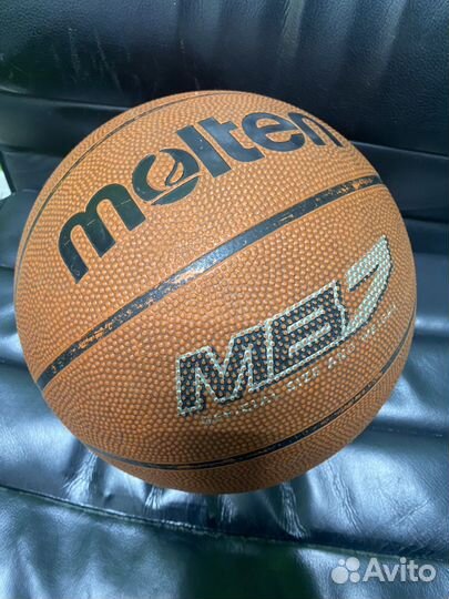 Баскетбольный мяч molten mb7