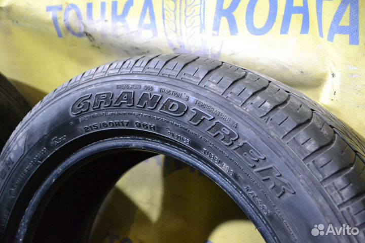 Dunlop Grandtrek ST20 215/60 R17