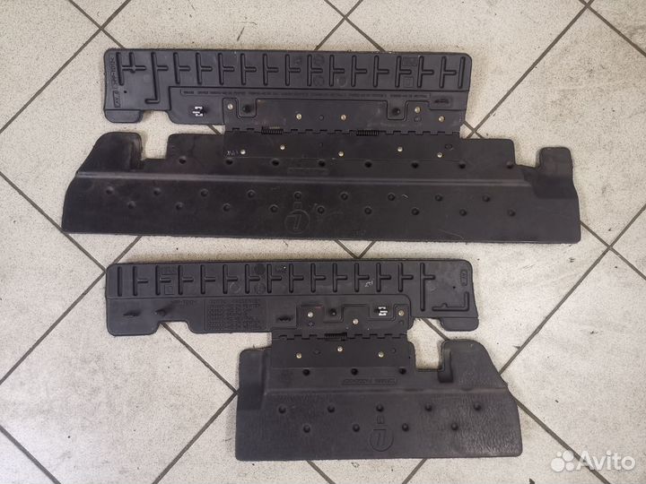 Панель пола багажника chevrolet tahoe GMT 840