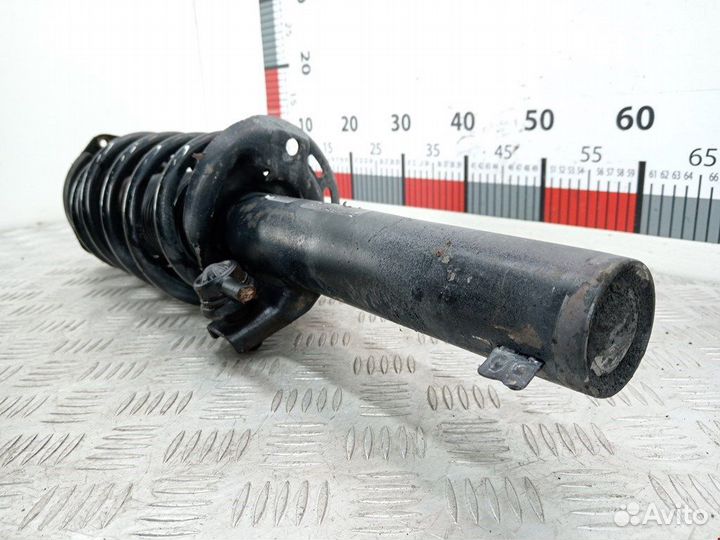 Стойка для Volkswagen Passat 7