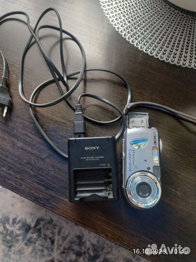 Компактный фотоаппарат