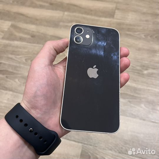 iPhone 12, 64 ГБ