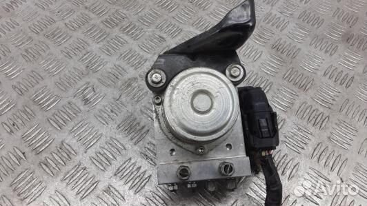 Блок ABS nissan juke F15 (GMA05KW01)