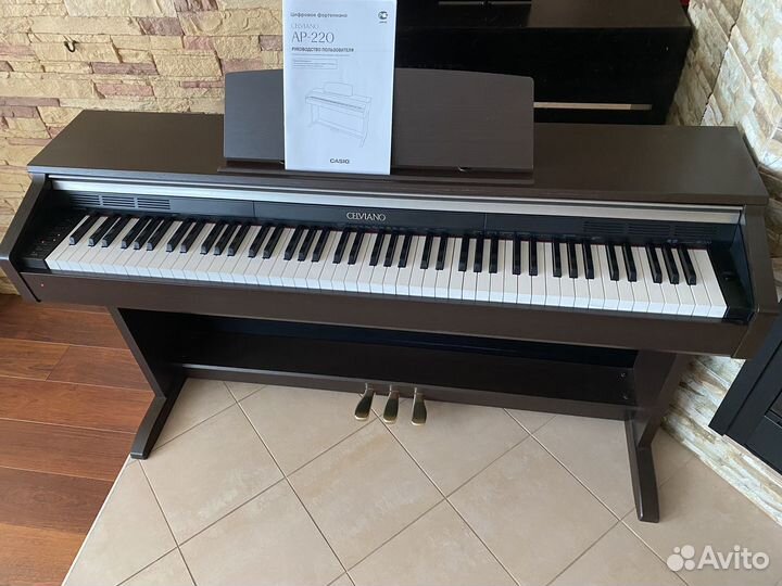 Цифровое фортепиано Casio Celviano AP-220 не новое