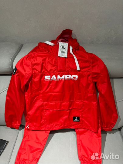 Спортивный костюм