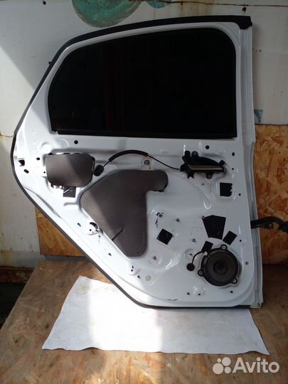 Дверь задняя левая Лада Веста