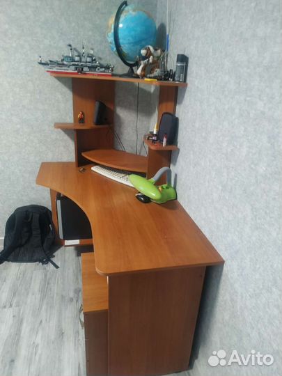 Компьютерный стол угловой бу