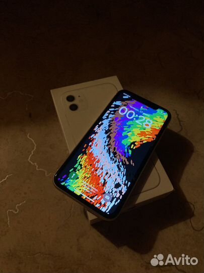 Телефон iPhone 11