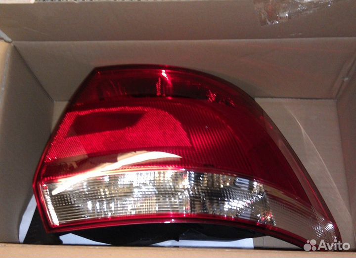 Фонарь задний правый Volkswagen Polo 2011-2015