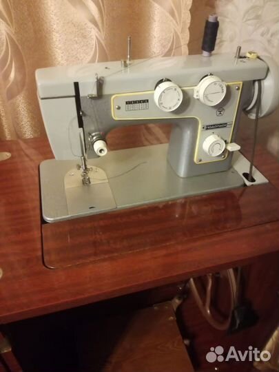 Швейная машина