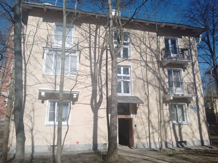 2-к. квартира, 42 м², 1/3 эт.