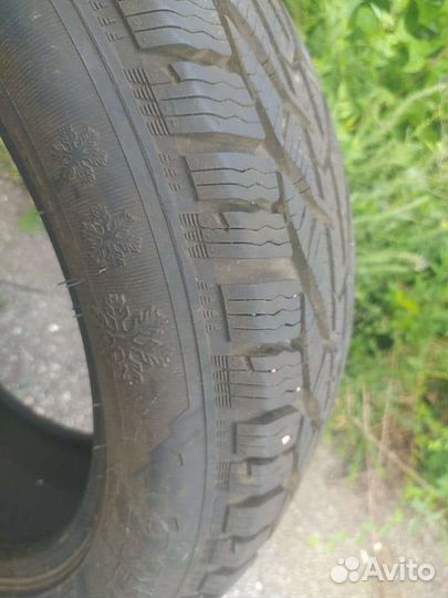 Tigar Winter 215/55 R18