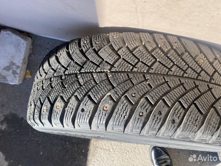 Bfgoodrich G-Force Stud 215/55 R17 98Q