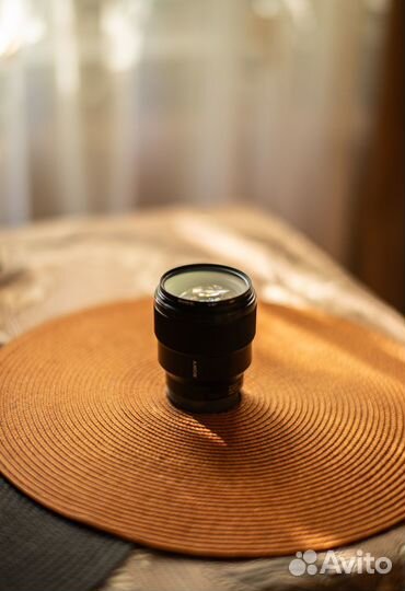 Объектив Sony FE 85mm f/1.8