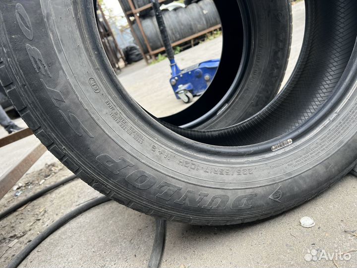 Dunlop Grandtrek ST30 225/65 R17