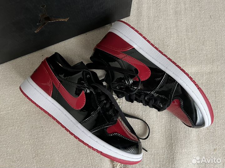 Кроссовки nike air jordan 1 low bred retro