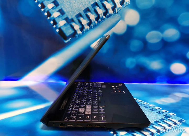 Игровой ноутбук Asus на Ryzen 5 / GTX1650 / IPS