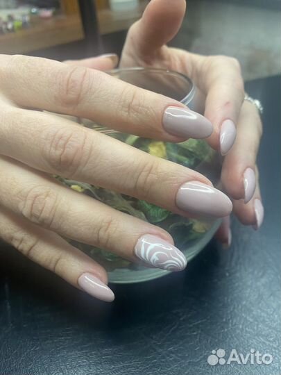 Маникюр, укрепление ногтей, наращивание ногтей