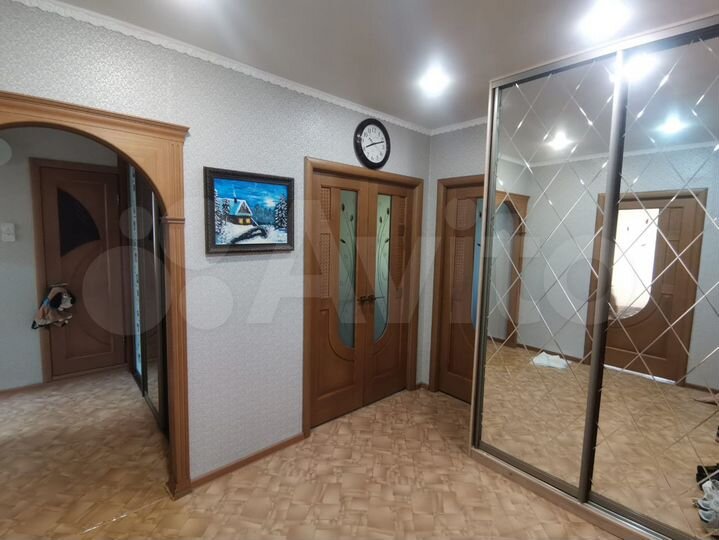 4-к. квартира, 80 м², 4/5 эт.