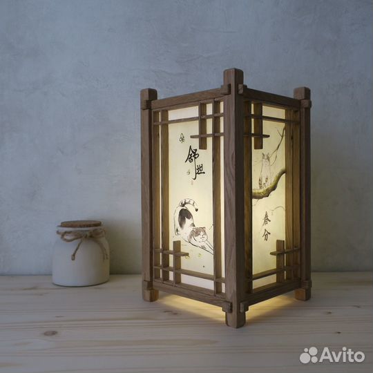 Котики: светильник настольный в японском стиле