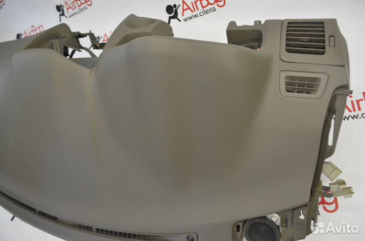 Торпедо панель приборов Lexus RX